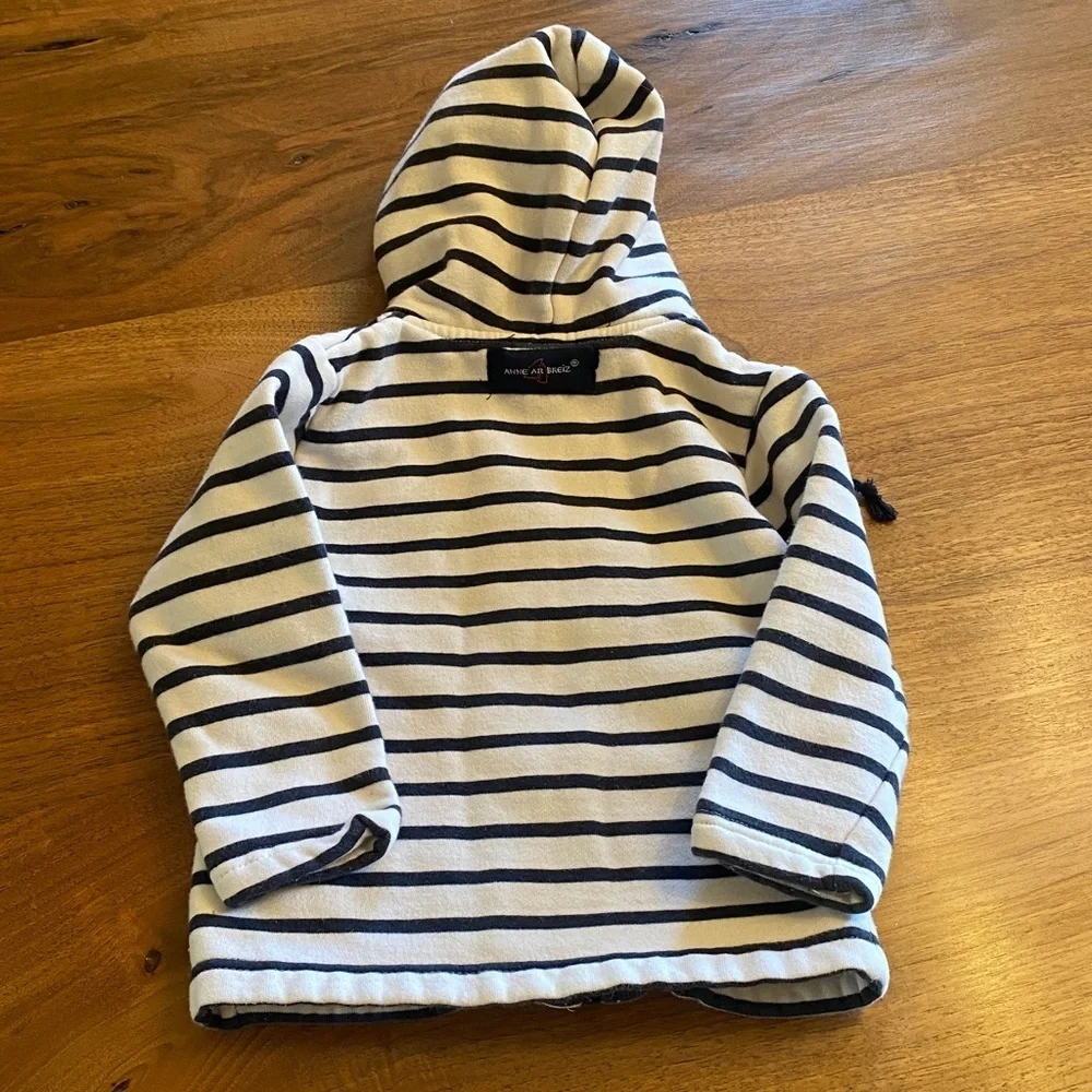 Anne Ar Breiz infant zip front hoodie sweatshirt. Size 12 months